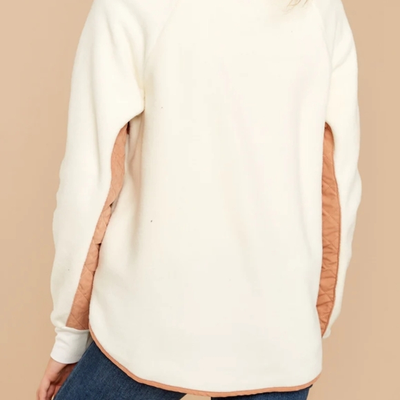 Abercrombie & Fitch Quilted Sherpa Pullover Sweatshirt - Picture 4 of 12